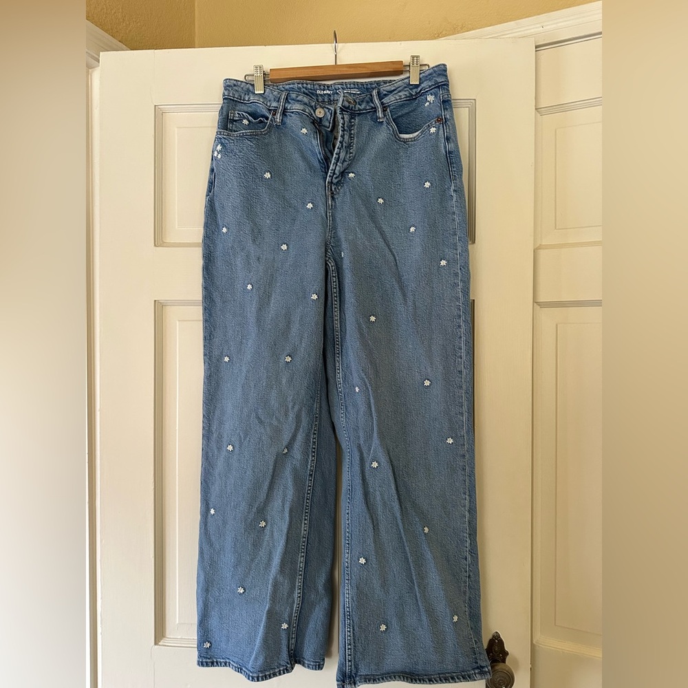 Old Navy Extra High-Rise Sky-Hi Wide Leg Jeans